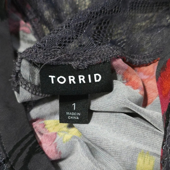 TORRID Studio Knit Lace Inset Short Flutter Sleeve Peplum Top, Dark Floral, 1 1X - Picture 14 of 16